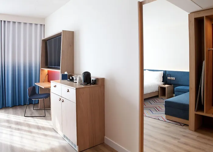 Hampton By Hilton Messe 3*