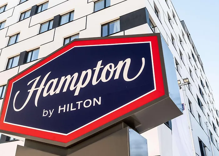 Hotel Hampton By Hilton Messe 3*
