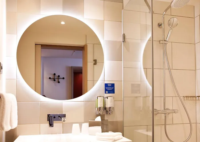 Hampton By Hilton Messe 3*