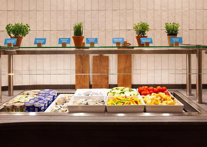 Hampton By Hilton Messe 3*