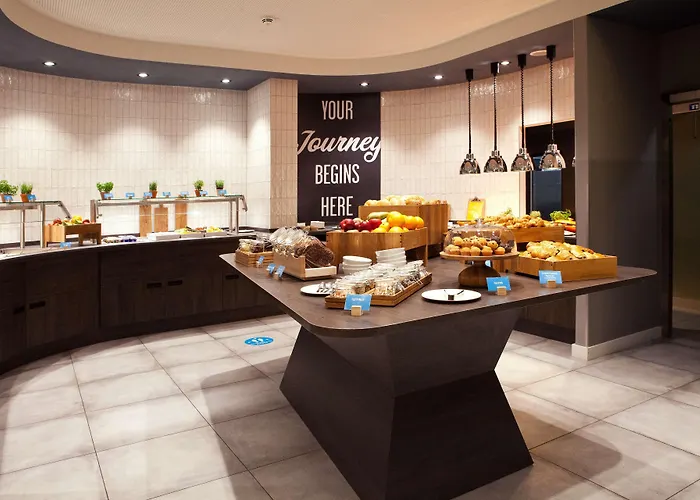 Hampton By Hilton Messe Hotel 3*
