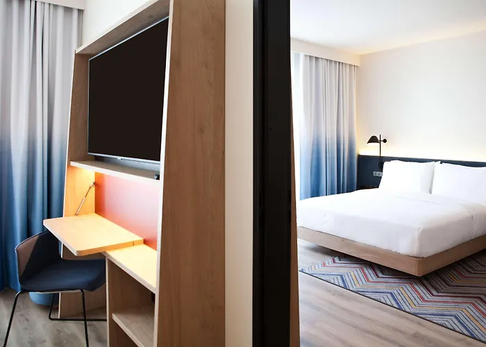 Hampton By Hilton Messe Hotel 3*