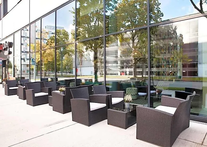 Hotel Hampton By Hilton Messe