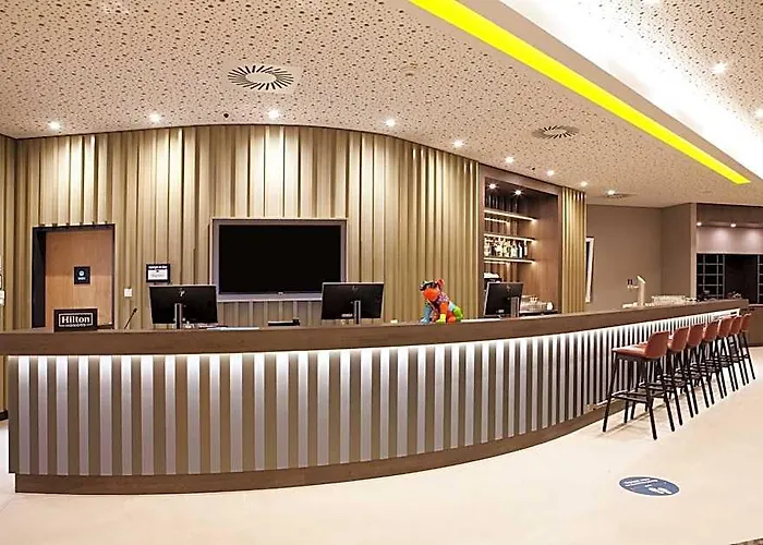 Hampton By Hilton Messe 3*