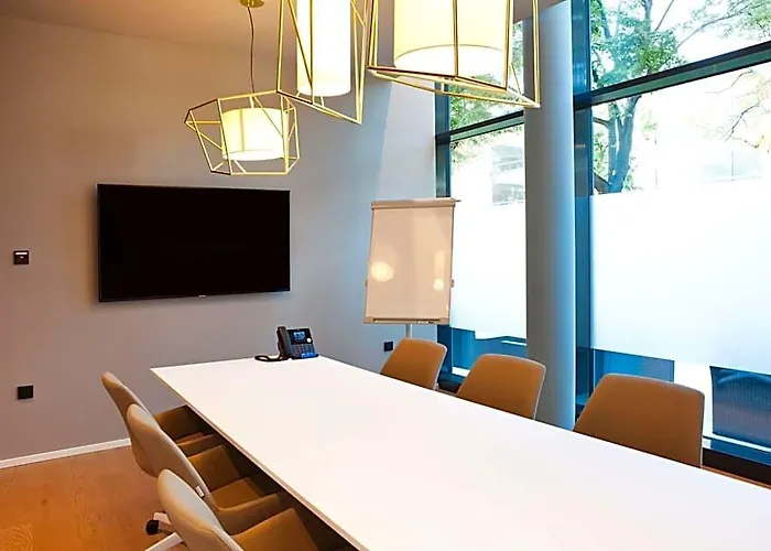 Hampton By Hilton Messe Hotel 3*